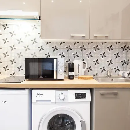 Spacious Studio In Batignolles Apartment Paris